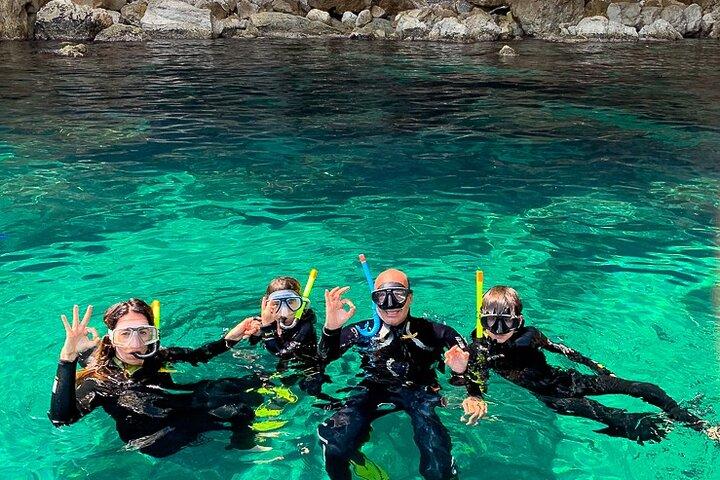 Eco-snorkeling in the Medes Islands