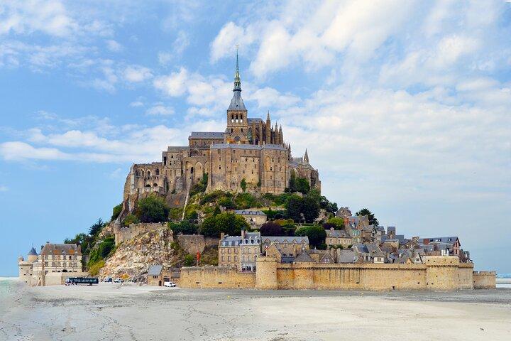 Mont Saint-Michel Shore Excursion from Le Havre with Packed Lunch