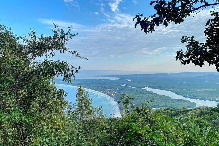 Pedra do Telégrafo Hiking & Relax in a Wild Beach