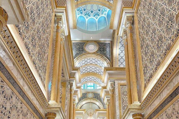 From Dubai: Full Day Private Abu Dhabi City Sightseeing Tour