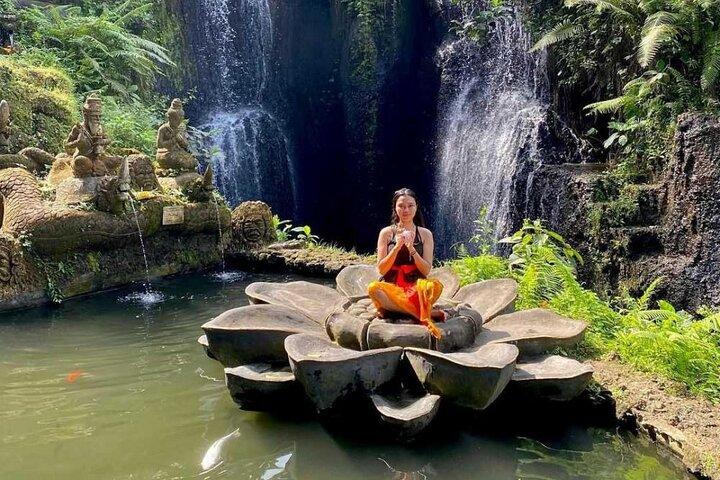 Purifications at Beji Griya Waterfalls