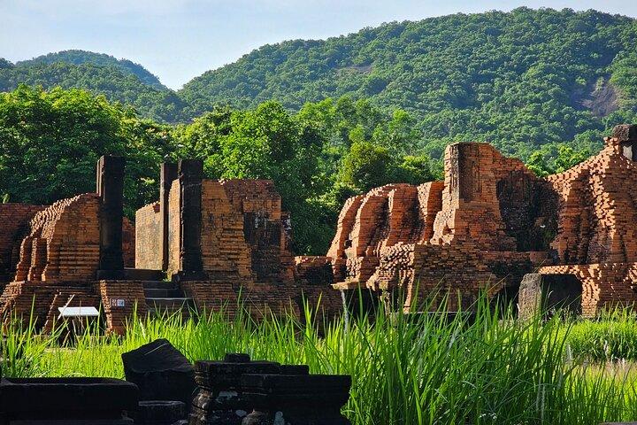 Early Morning My Son Sanctuary Trip w. Champa Food & Coffee