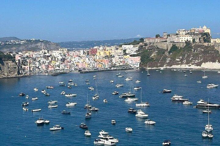 Procida Boat Tour from Ischia with Lunch and Island Stop