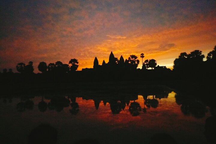1 Day sunrise & temples Tour