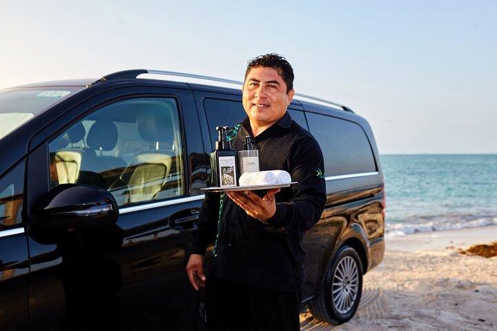 Transfer in Luxury Mercedes Benz Minivan