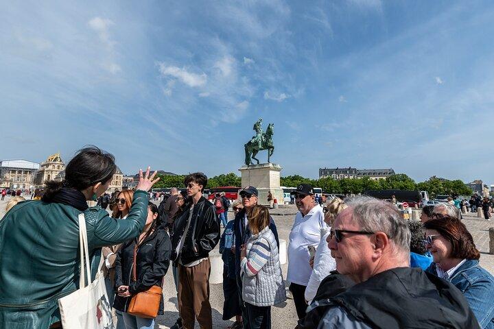 Versailles Palace Skip-the-Line Tour with Garden Access