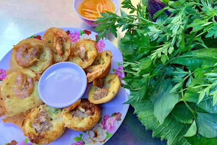 Saigon Evening Walking Street Food Tour