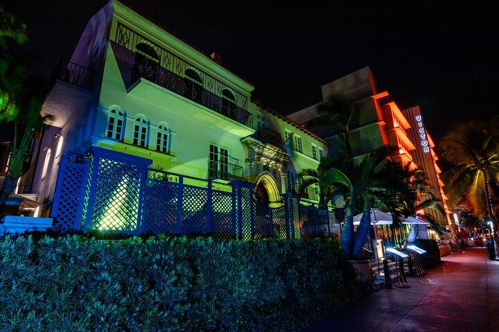 Miami Boos and Booze Haunted Pub Crawl