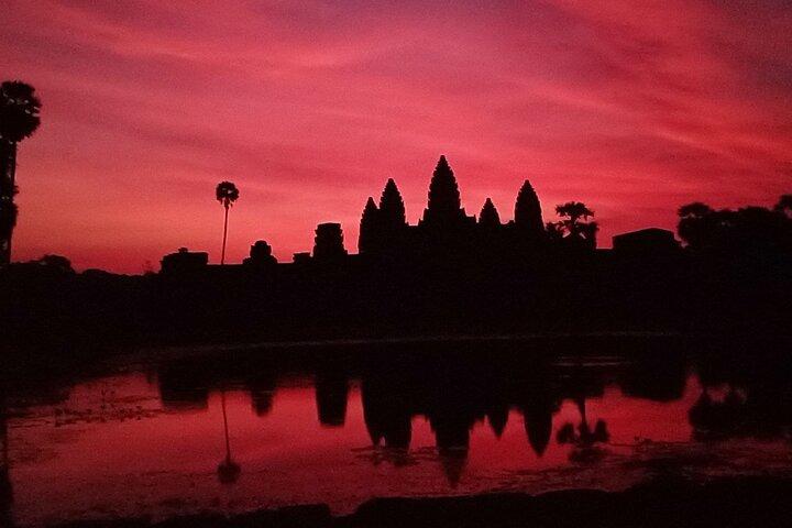 Private One Day Trip with Sunrise at Angkor Wat, Angkor Thom and Tomb Raider