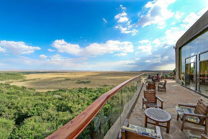 7 Days luxury 5 star lodge safari using a land cruiser jeep