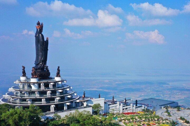 Small-Group 1-day: Cao Dai Temple & Ba Den Mountain
