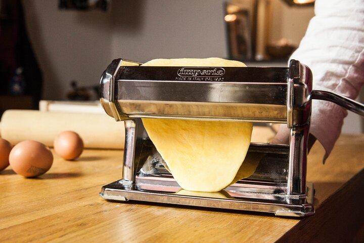 Fresh Homemade Pasta and Tiramisu Cooking Class in Milan