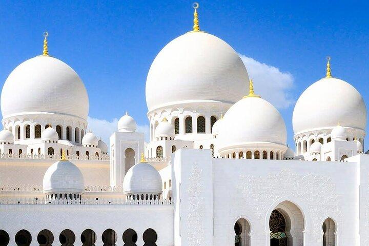 Abu Dhabi Tour With Ferrari World, Rides and games from Dubai