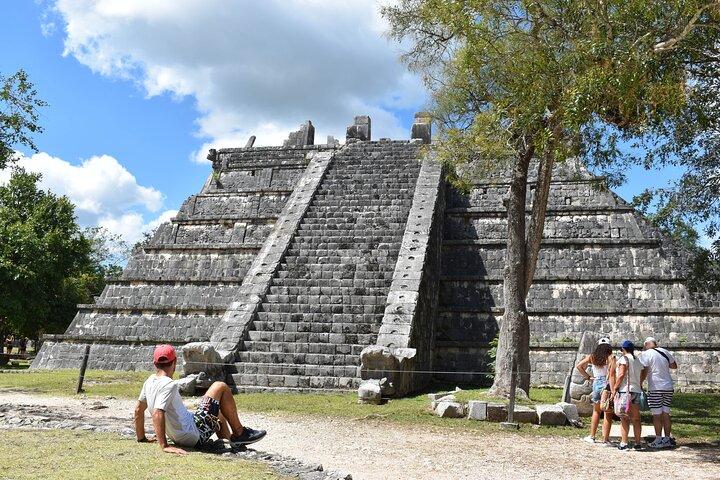 Amazing tour to Chichen Itza and 2 Cenotes (Ik Kil and Suytun)