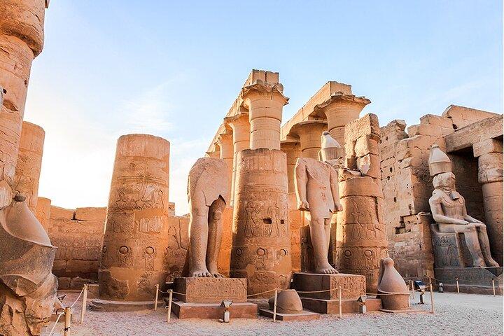 Unforgettable Luxor Day Tour: Small Group from Hurghada