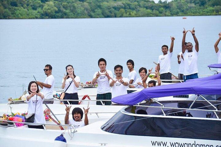 Phuket: Wow Andaman Snorkeling Trip to Phi Phi & Bamboo Islands