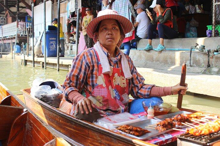 Damnoen Floating Market & Optional Erawan Water Waterfall Tour