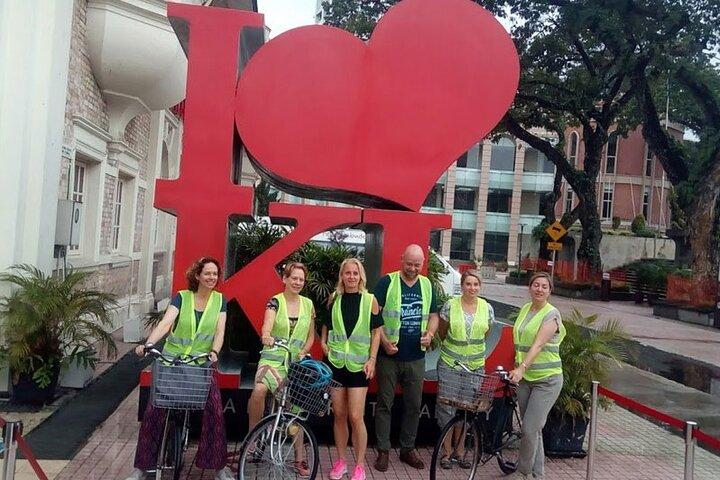 Cycling Through the Heart of Kuala Lumpur with Hotel Pickup