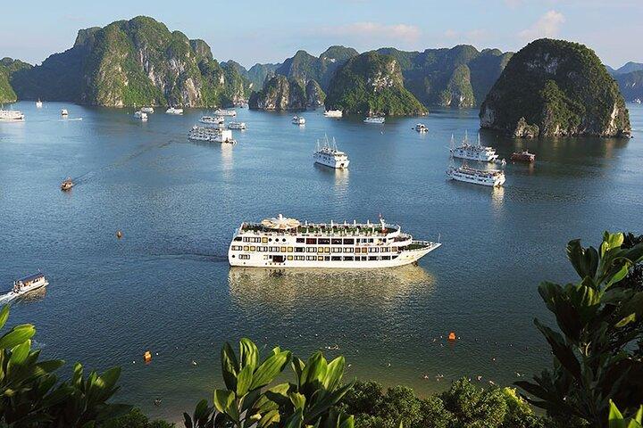 Halong Bay 2D1N Starlight Cruise with Ocean View Cabin from Hanoi