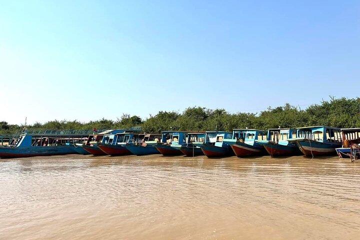 Private Kompong Phluk Floating Village Guided Tour