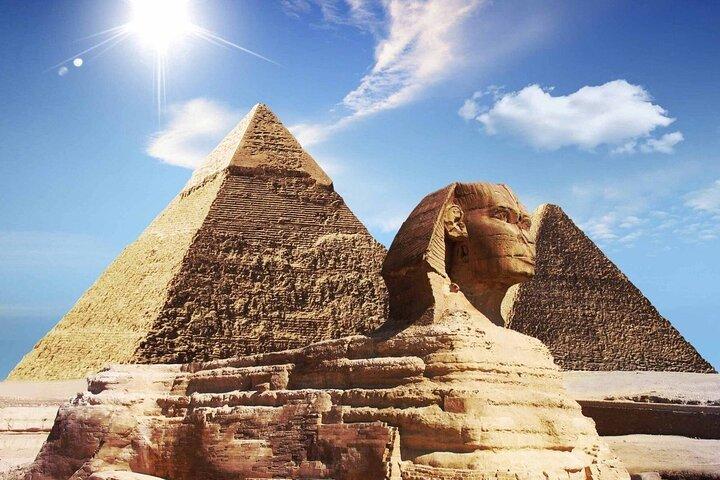 Private Guided Tour in Giza, Cairo and Saqqara