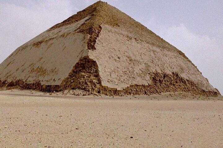 Private Guided Tour in Giza, Cairo and Saqqara