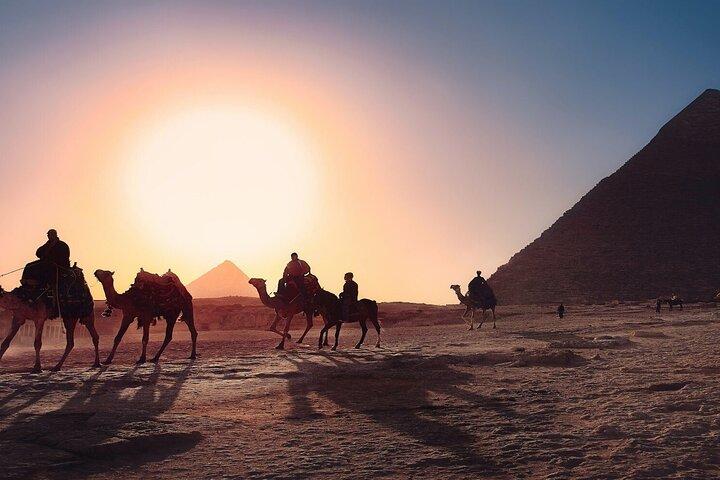 Private Guided Tour in Giza, Cairo and Saqqara