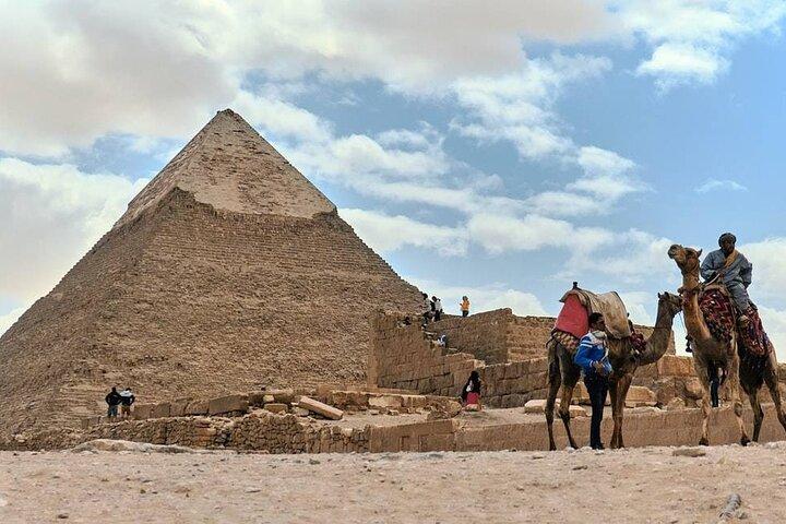 Private Tour to Old Egyptian Museum, Giza Pyramids & Khan