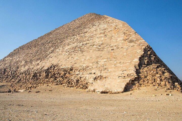 Day Tour To Memphis Sakkara & Dahshur Pyramids