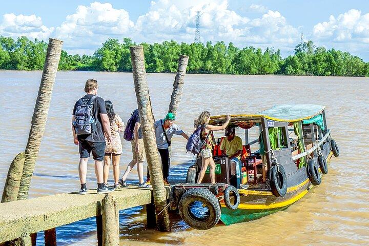 Small-group 2-Day Mekong Delta: Floating market, Cooking Demo
