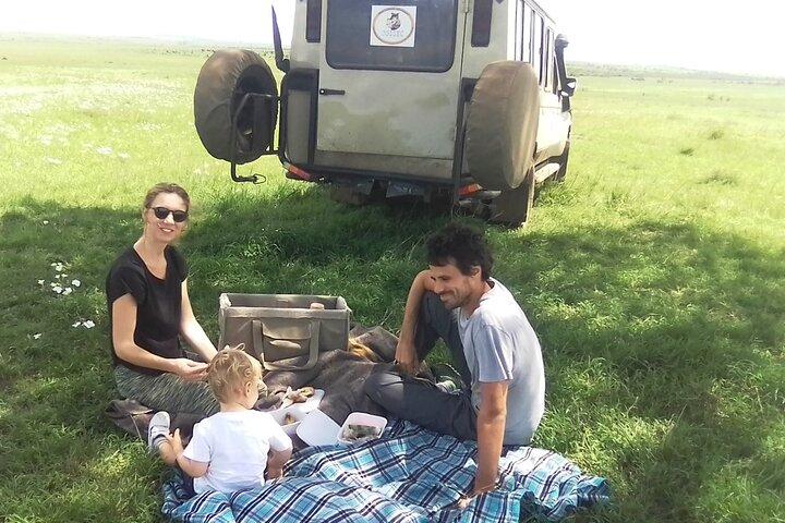 5 Days Masai Mara, Lake Nakuru, Lake Naivasha Magical Wildlife Safari in Kenya