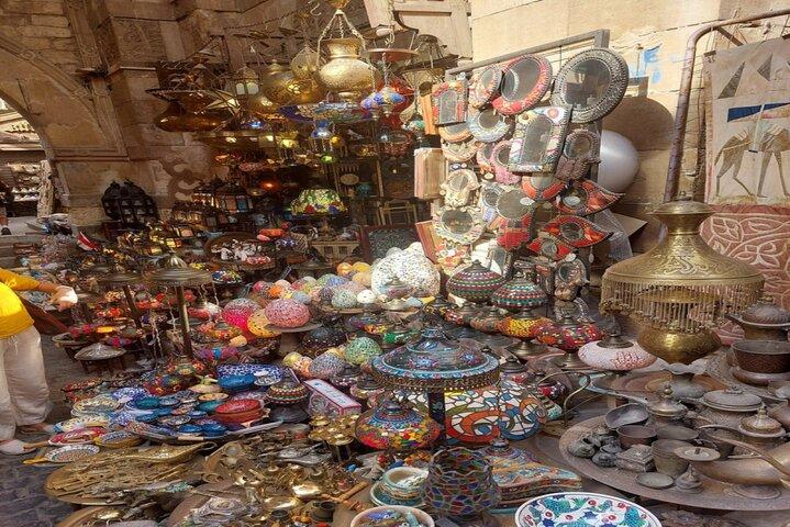 Explore Cairo by Night and Dinner cruise.