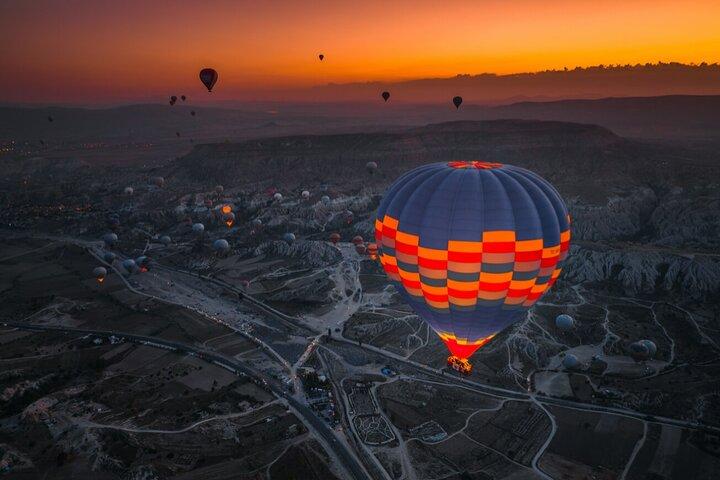 Explore Luxor from Cairo in 2 days with Air Balloon experience