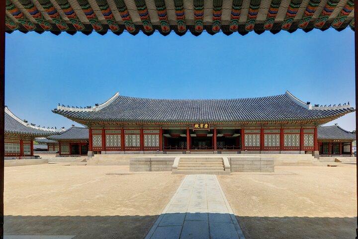 Seoul Full day Private Tour Gyeongbokgung Palace, Insadong & More