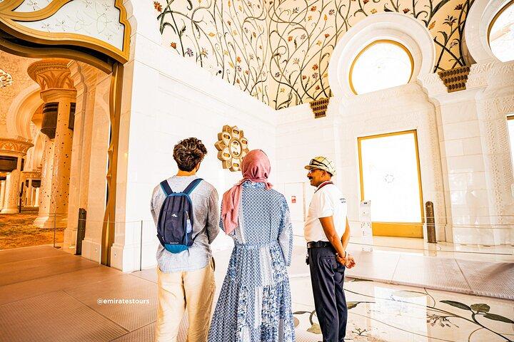 Abu Dhabi Sightseeing Tour: Sheikh Zayed Mosque, Heritage Village & Dates Market
