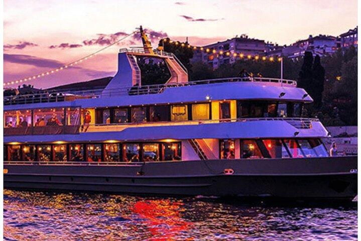 Istanbul Bosphorus Dinner Cruise & Turkish Night Show