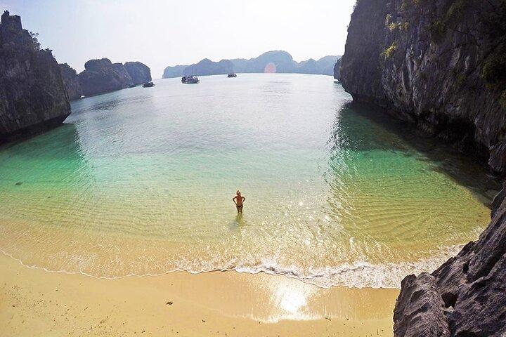 Dora Cruise – Best 2D1N Luxury Cruise in Halong & Lan Ha Bay