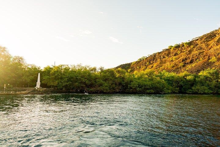 Big Island Historical Dinner Cruise to Kealakekua Bay