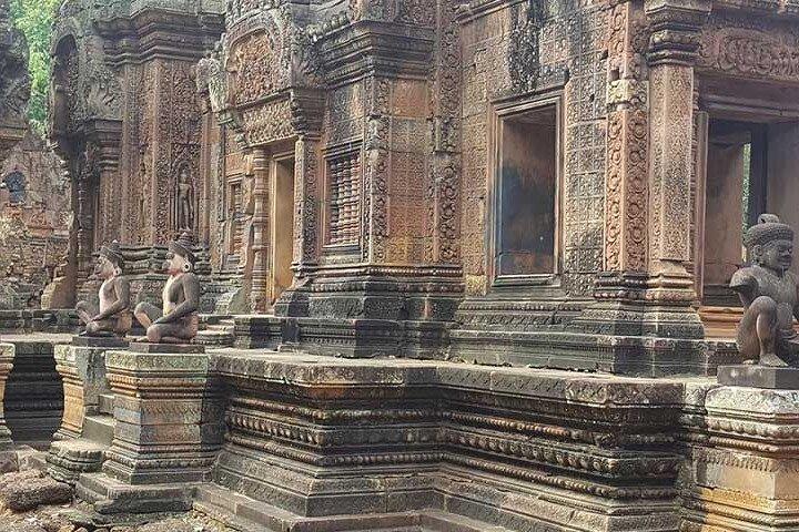 Private Day Angkor Wat Temple and Banteay Srei Temple Tour