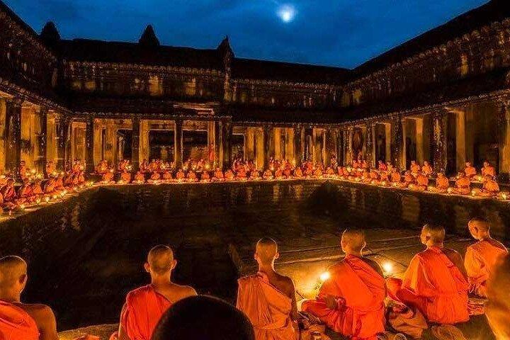 Private Day Angkor Wat Temple and Banteay Srei Temple Tour