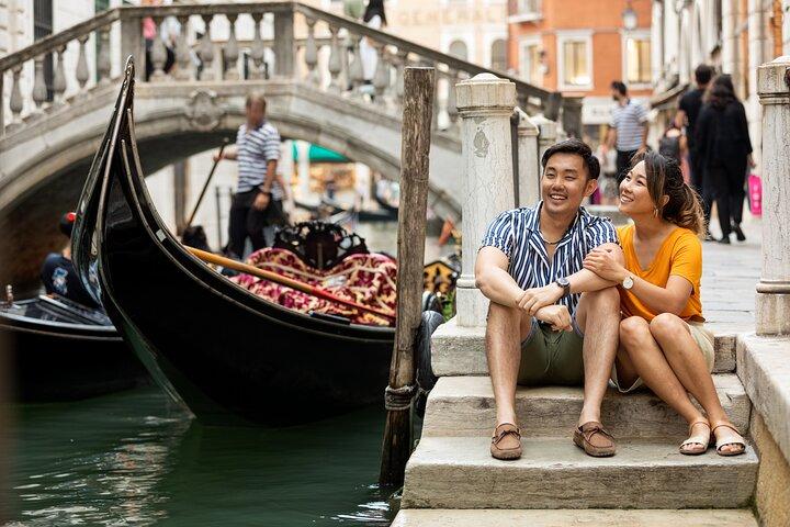 Fabulous photoshoot in the Canals of Venice