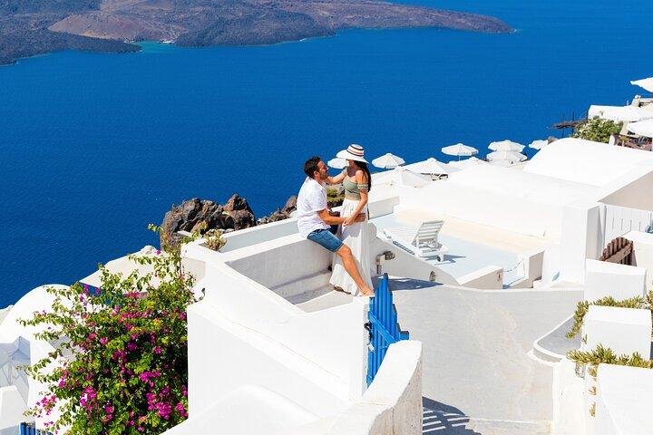 Personalized Private Photoshoot in Fira Santorini