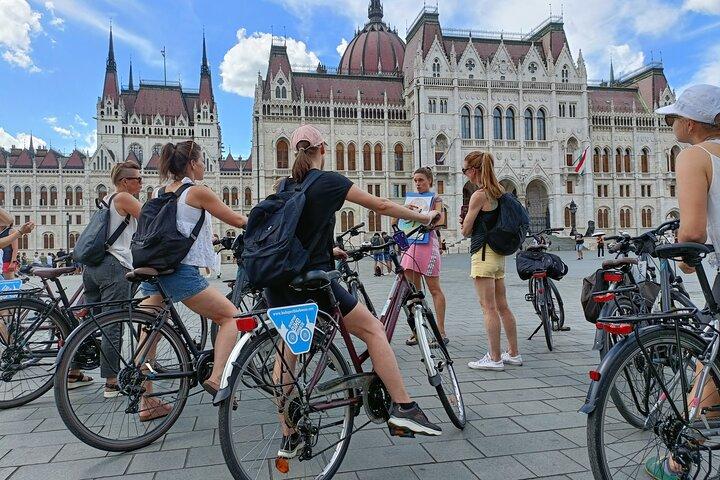 Budapest Highlights Bike Tour with a local guide