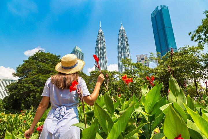 Private Kuala Lumpur Photoshoot Outside Petronas Tower