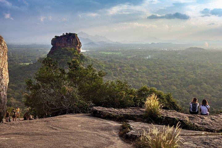 Guided Hike & Picnic with an Amazing View on Pidurangala Rock