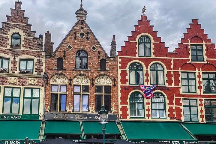 Bruges by a Local: Exciting Stories with Chocolate Truffle Bite