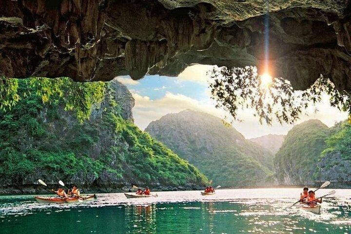 Hanoi : Halong & Lan Ha Bay Luxury 5-Star Balcony Cruise (2D1N)