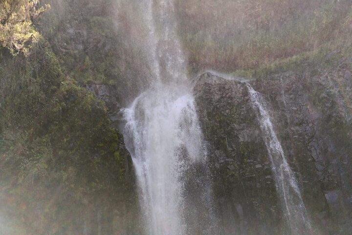 6-Day Private Hiking Tour in Mt Kenya via Chogoria-Sirimon Route