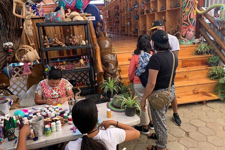 Alebrije Painting Workshop in San Martín Tilcajete with Pickup