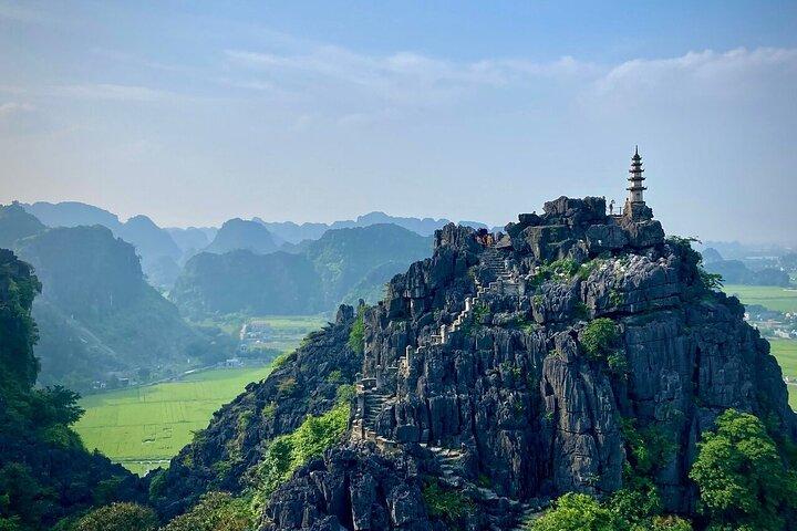 Ninh Binh Full Day Tour from Hanoi : Hoa Lu Tam Coc Mua Cave